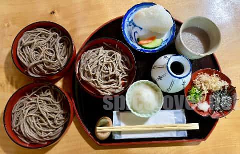 割子蕎麦３枚　1110円