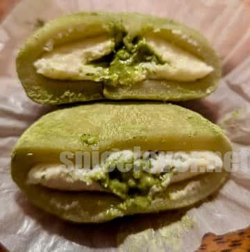 抹茶クリーム大福の断面