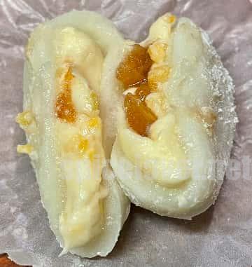 アップルパイクリーム大福？の断面